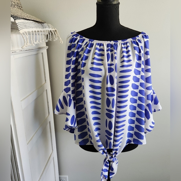 Olivia & Martin Tops - OLIVIA & MARTIN BLOUSE